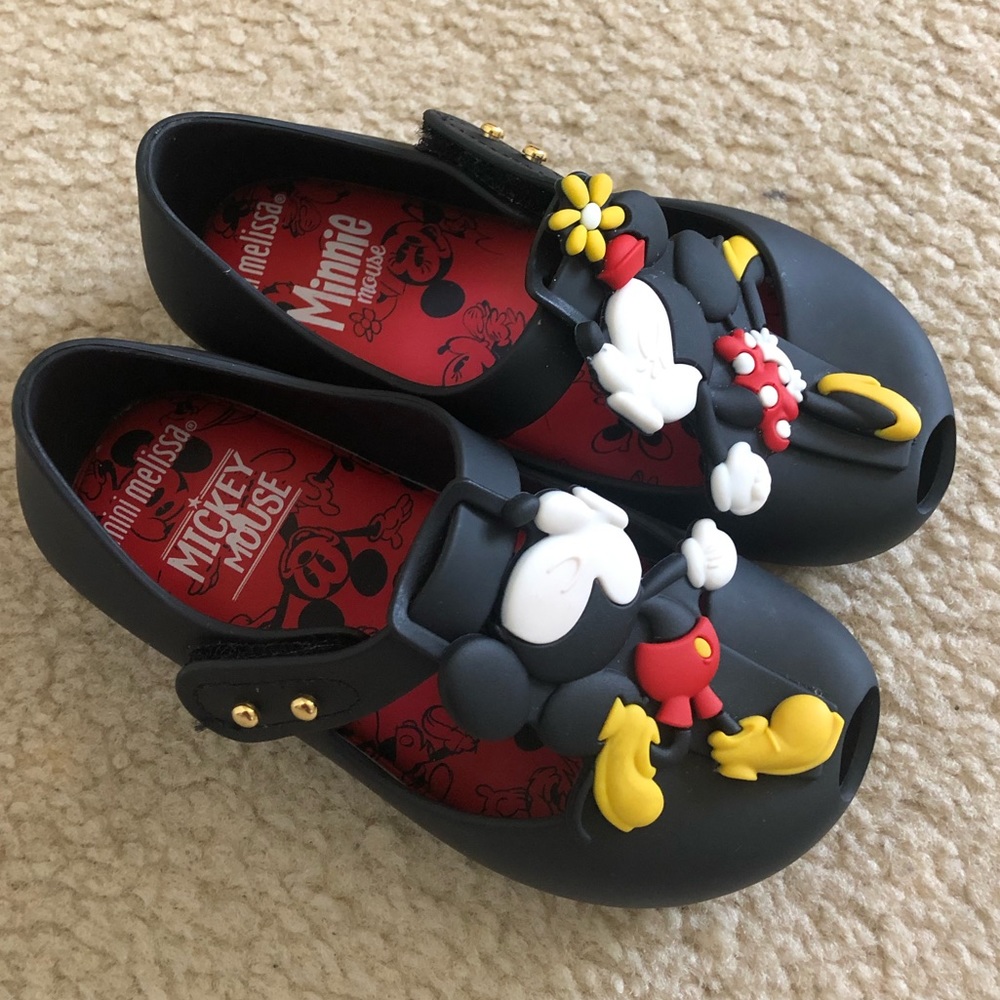 NEW Mickey Minnie Kissing Mini Melissa - Picture 2 of 4